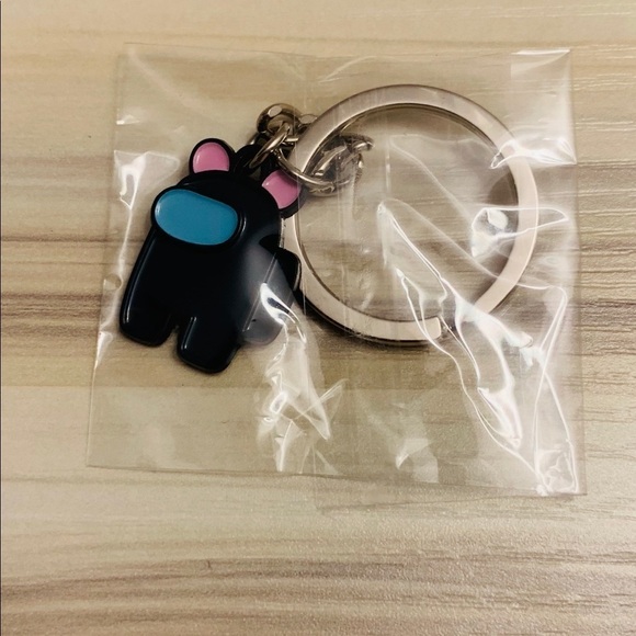 NEW 3/$15 mini AMONG US keyring - Grey/pink ears - Picture 4 of 5